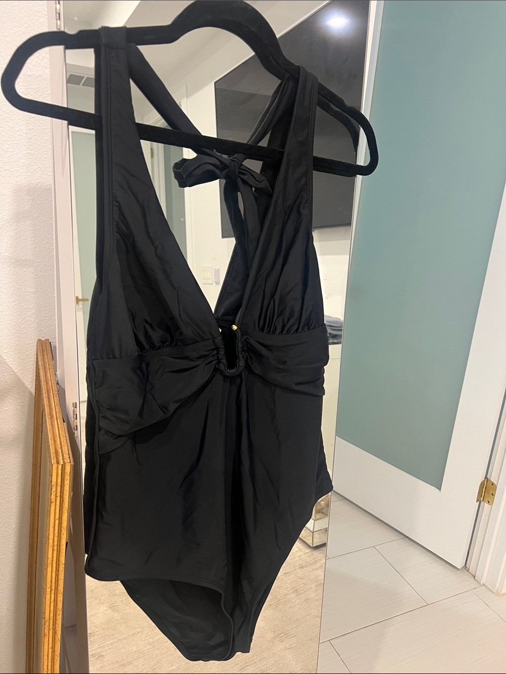 Cupshe Black One-Piece V-Neck Swimsuit with Tie Back
